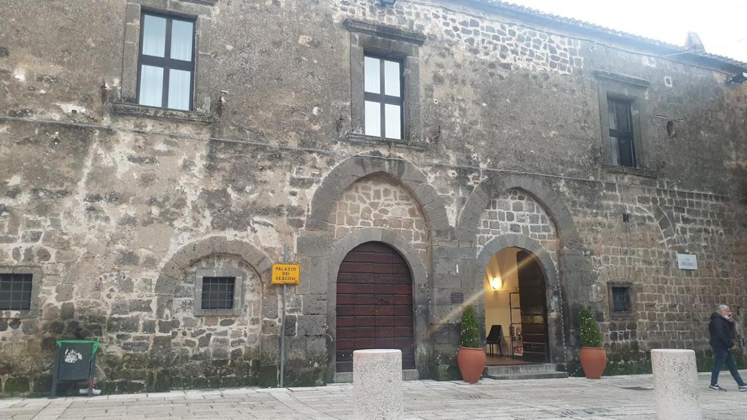 Boutique Hotel Palazzo Dei Vescovi Caserta Vecchia Exterior foto